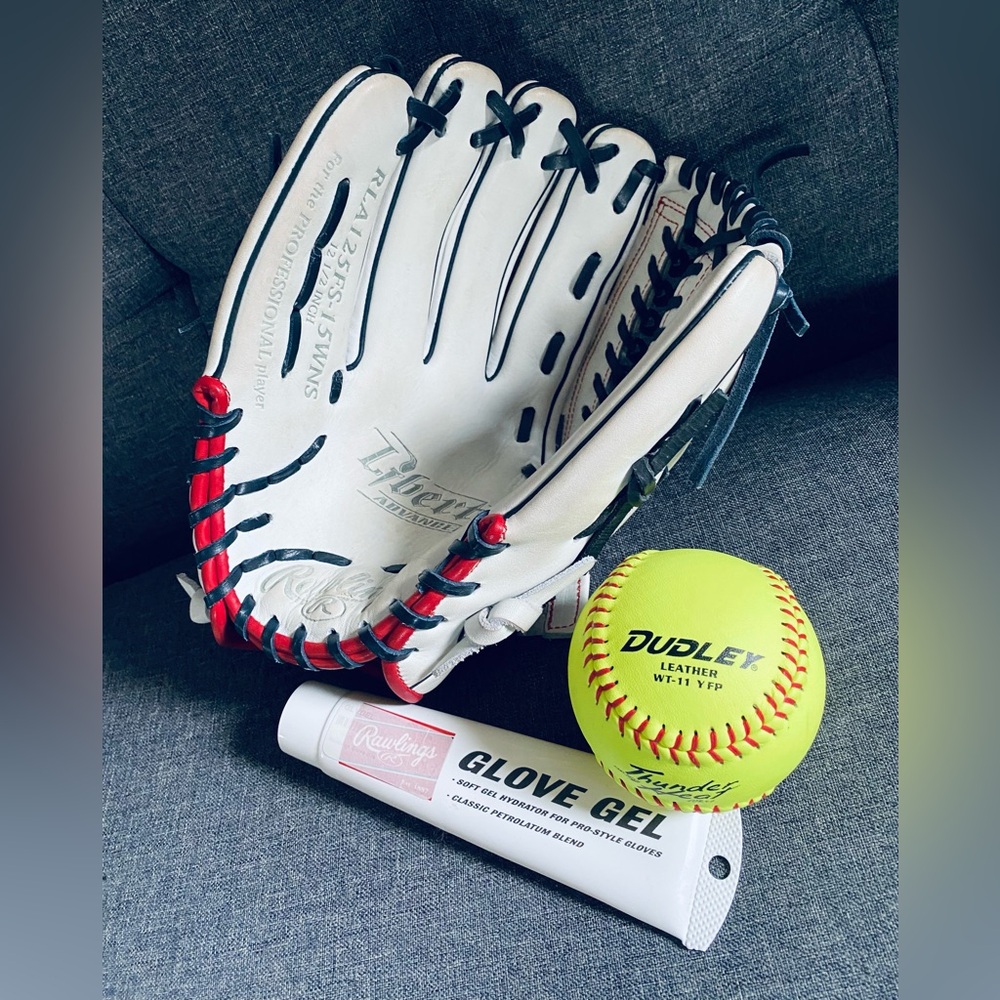 Rawlings RLA125FS-15WNS Liberty Advanced Fastpitch Softball Glove Bundle - Picture 2 of 15